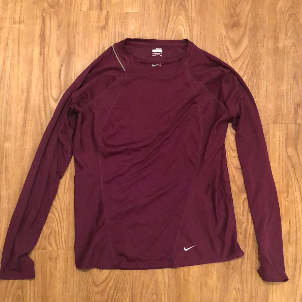 Nike top
